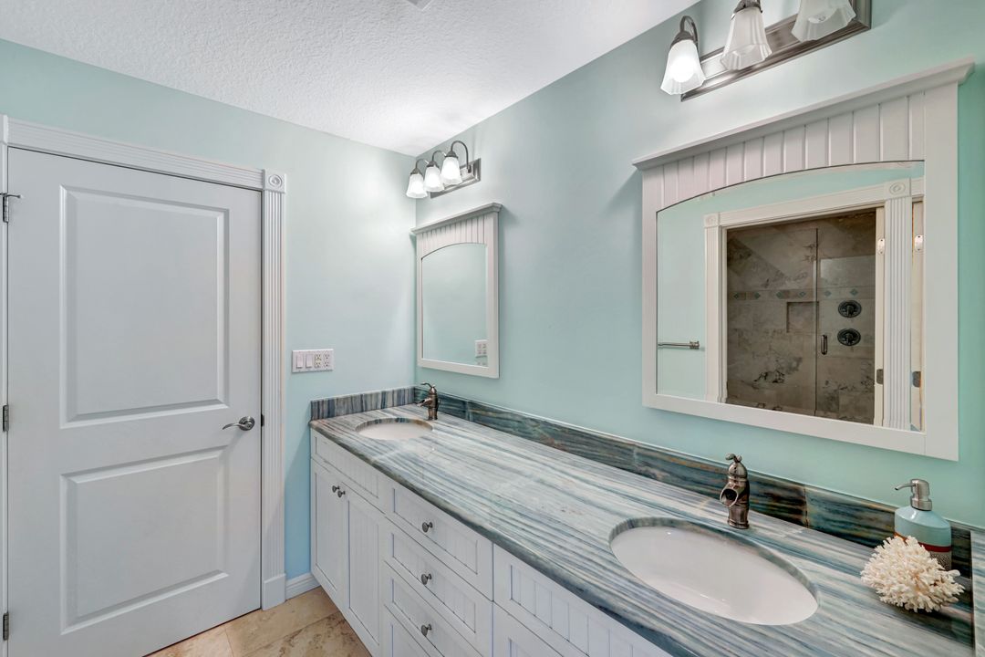 16937 Timberlakes Dr, Fort Myers, FL 33908