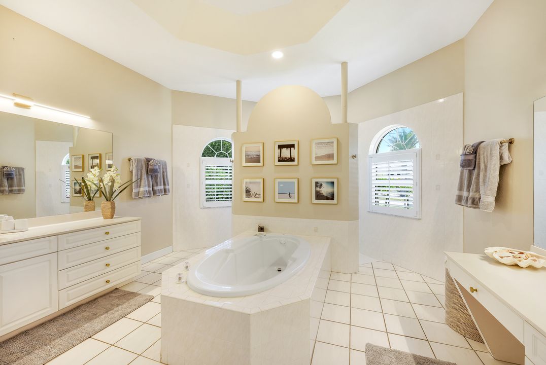 3710 SE 18th Pl, Cape Coral, FL 33904
