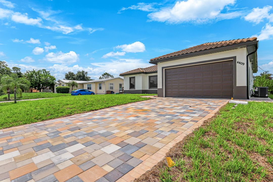 4409 5th St W, Lehigh Acres, FL 33971