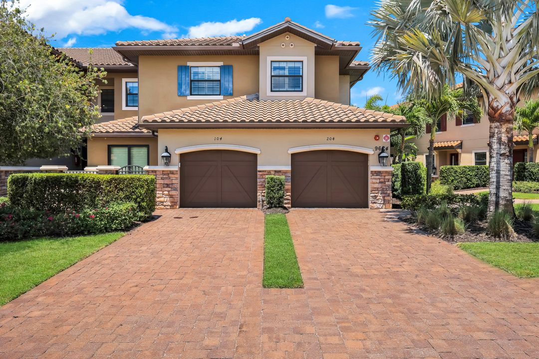 9684 Montelanico Loop #204, Naples, FL 34119