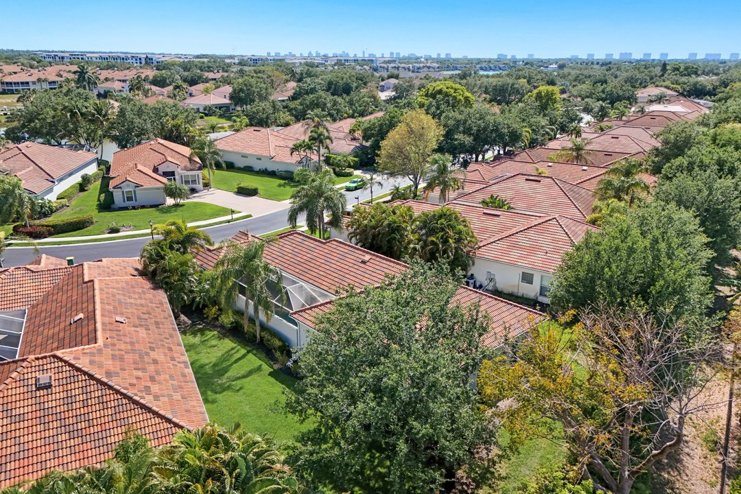 3232 Sundance Cir, Naples, FL 34109