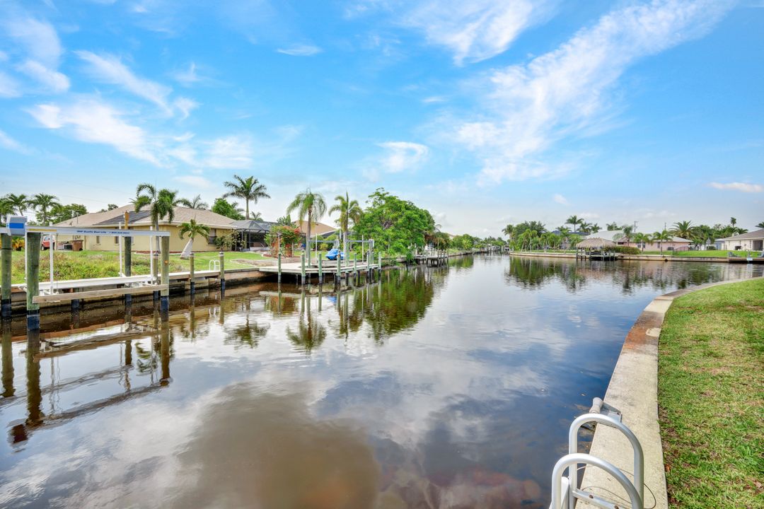 2118 SE 18th Ave, Cape Coral, FL 33990