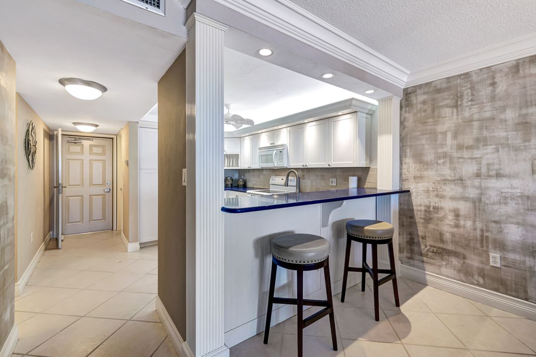 26000 Hickory Blvd #203, Bonita Springs, FL 34134