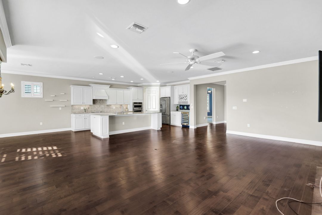 11807 Dixon Dr, Fort Myers, FL 33913