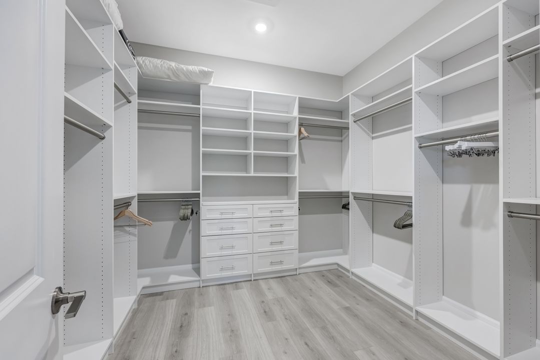 15804 Derna St, Naples, FL 34114