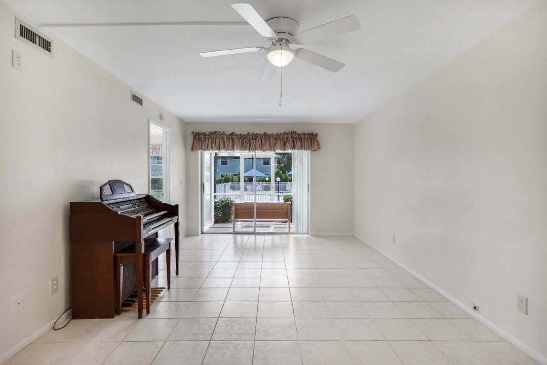 1100 Pondella Rd  #906, Cape Coral, FL 33909