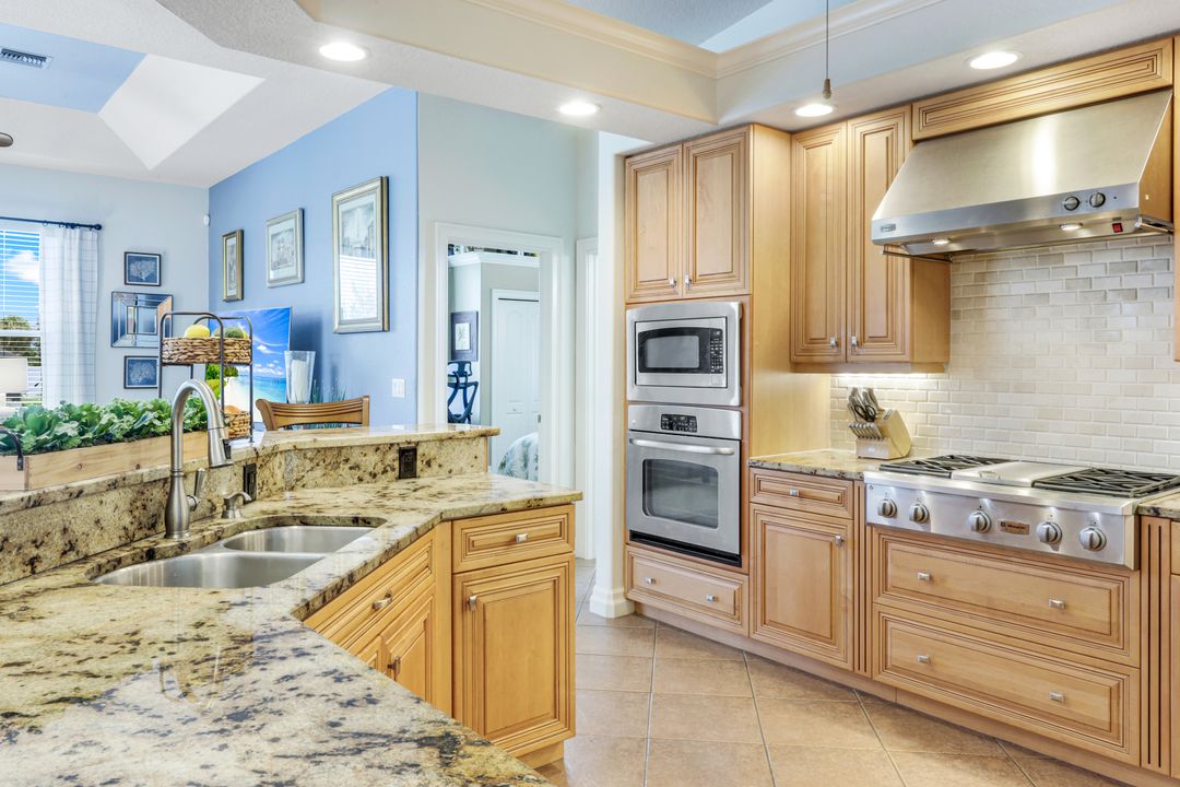 3214 SW 11th Pl, Cape Coral, FL 33914