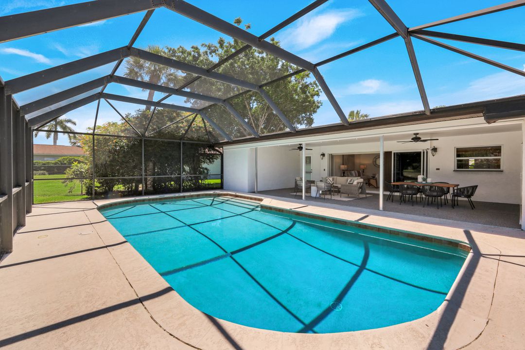 675 Pompano Dr, Naples, FL 34110