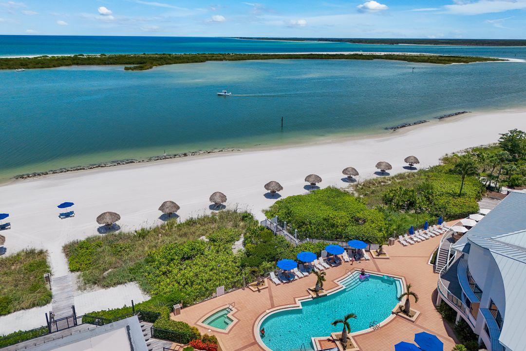 834 Hideaway Cir W, Marco Island, FL 34145