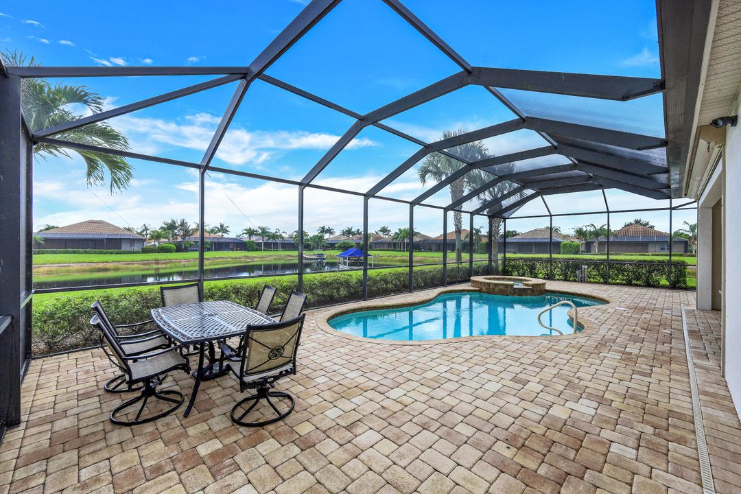 9360 Marble Stone Dr, Naples, FL 34120