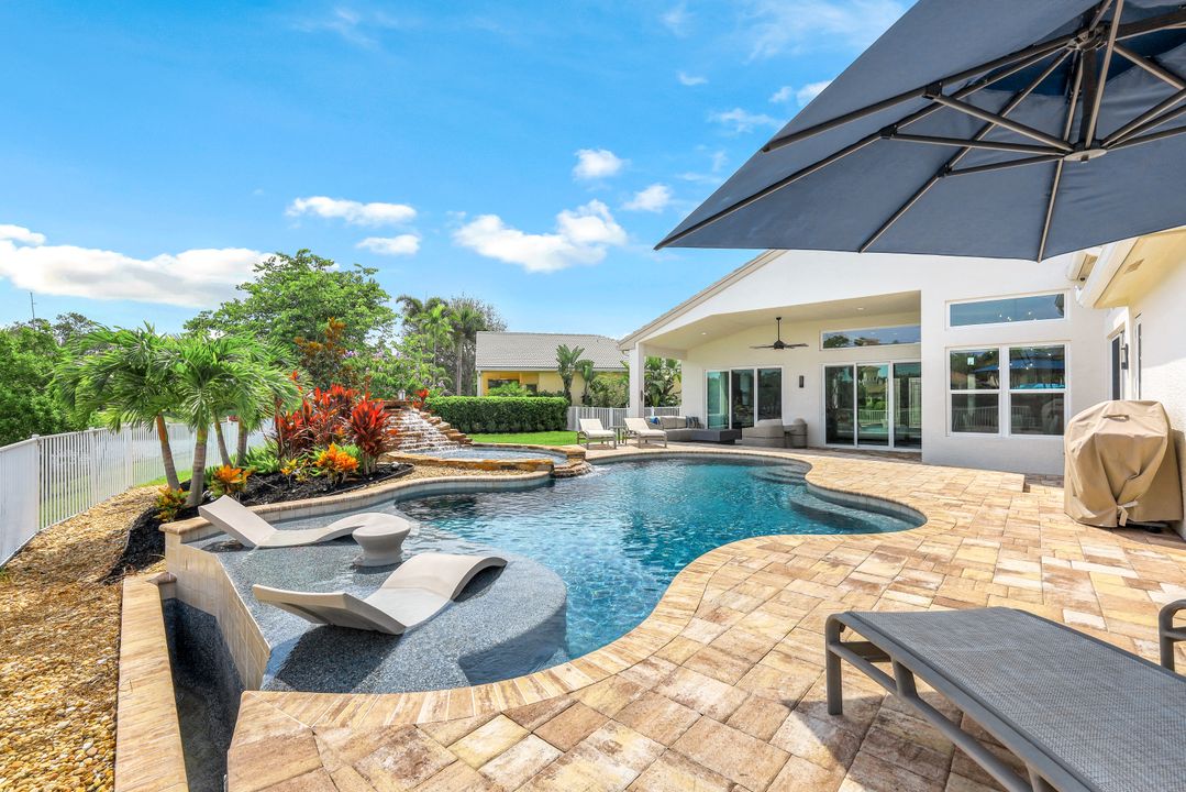 2179 Canary Island Cove, Naples, FL 34119