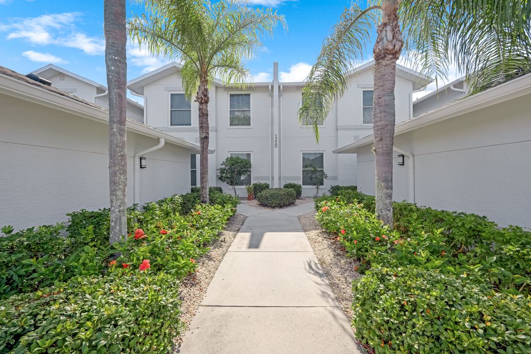 1320 Charleston Square Dr #101, Naples, FL 34110