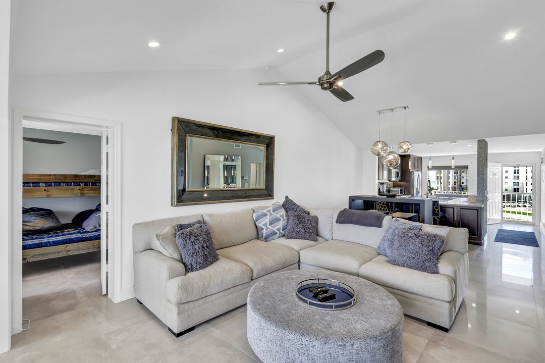 10684 Gulf Shore Dr #B301, Naples, FL 34108