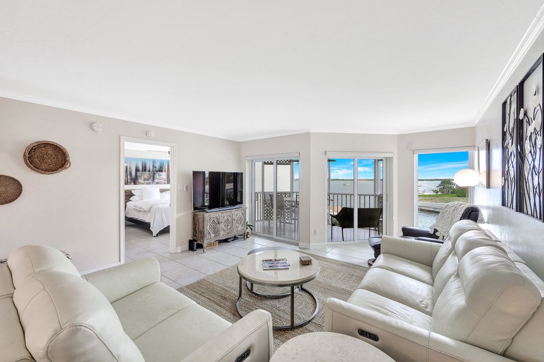 991 N Barfield Dr #205, Marco Island, FL 34145