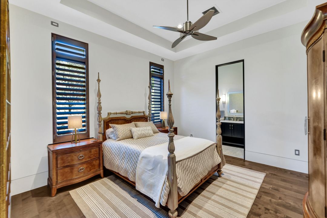 4431 Wayside Dr, Naples, FL 34119