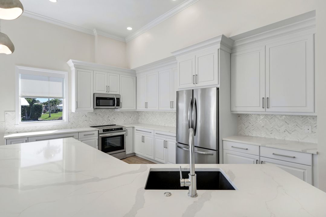 316 Waterleaf Ct, Marco Island, FL 34145