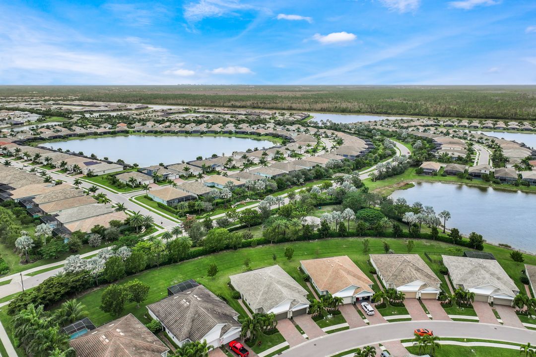 14551 Edgewater Cir, Naples, FL 34114