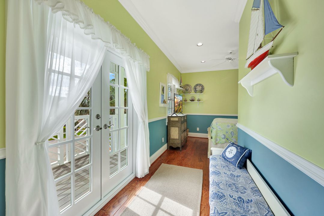 440 Cottage Ct, Marco Island, FL 34145