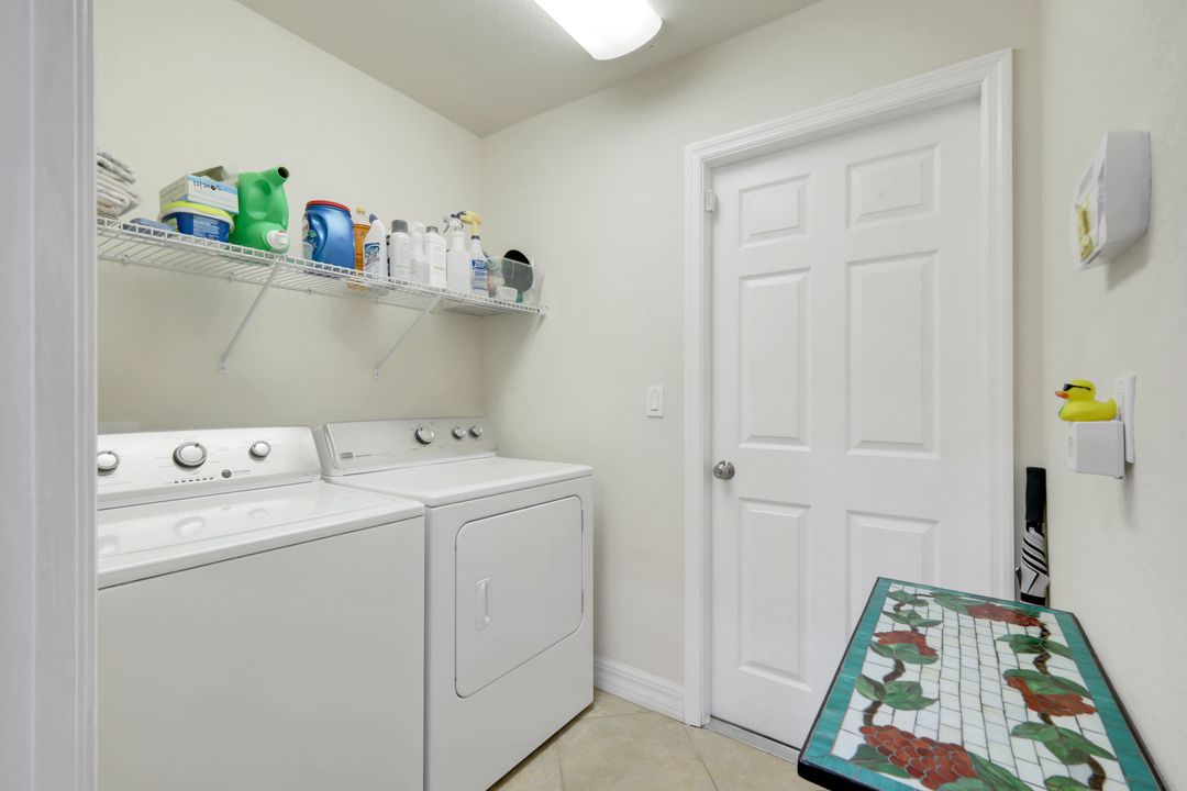 1513 SW 43rd Ln, Cape Coral, FL 33914