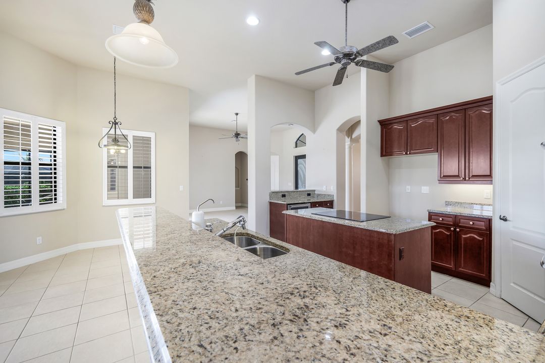 3939 SW 27th Ct, Cape Coral, FL 33914