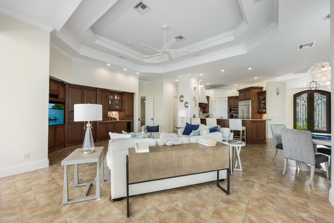 466 Clifton Ct, Marco Island, FL 34145