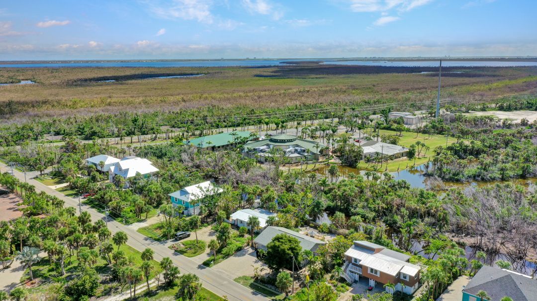 852 Rabbit Rd, Sanibel, FL 33957