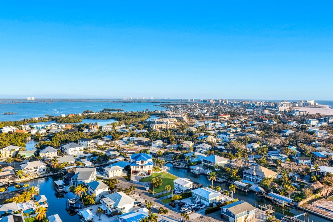 231 Sterling Ave, Fort Myers Beach, FL 33931