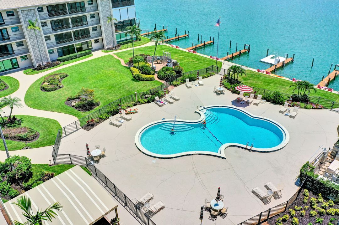 3200 Gulf Shore Blvd N #401, Naples, FL 34103