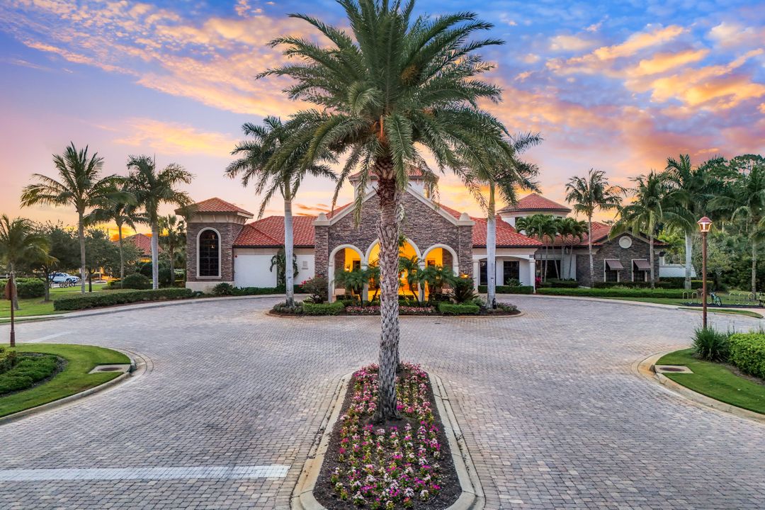 9590 Trevi Ct #5323, Naples, FL 34113