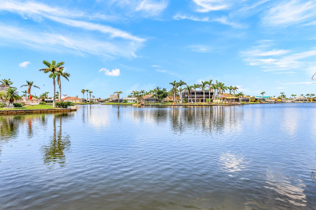 5231 SW 5th Pl, Cape Coral, FL 33914