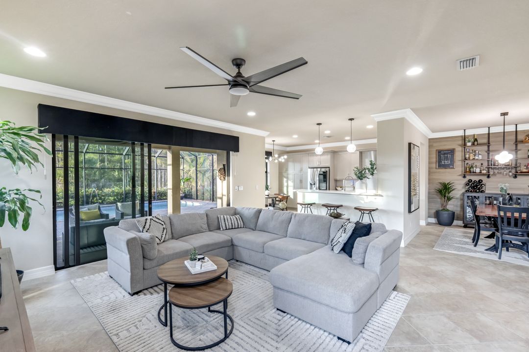 11732 Meadowrun Cir, Fort Myers, FL 33913