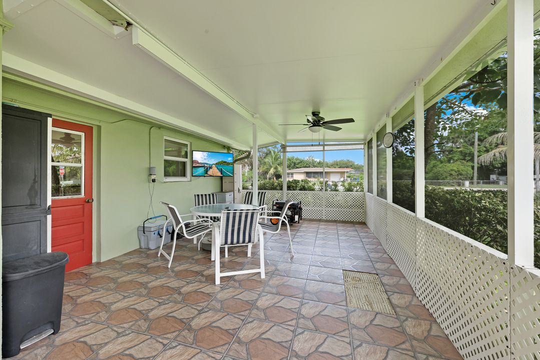 1007 Wilshire Dr, Fort Myers, FL 33919