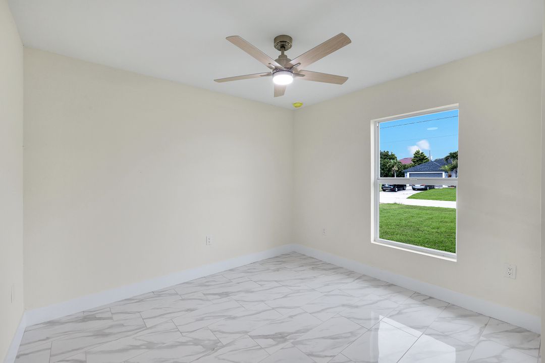 2622 NE 1st Pl, Cape Coral, FL 33909