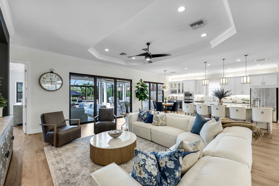 9223 Rialto Ln, Naples, FL 34119