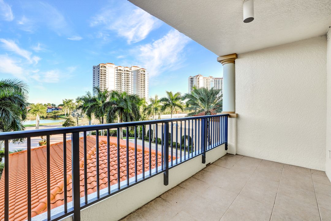 1065 Borghese Ln #304, Naples, FL 34114