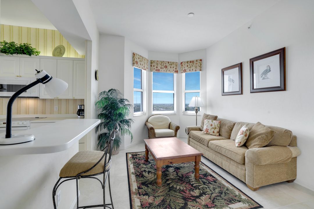 410 Flagship Dr #1206, Naples, FL 34108