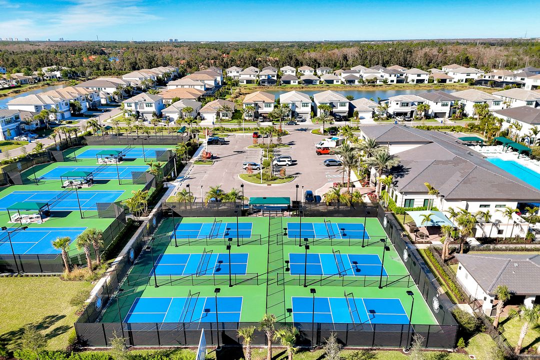 20812 Thistle Leaf Ln, Estero, FL 33928