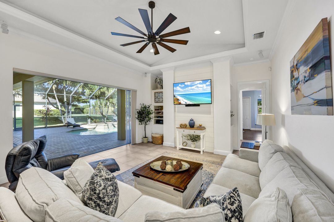 15321 Blackhawk Dr, Fort Myers, FL 33912