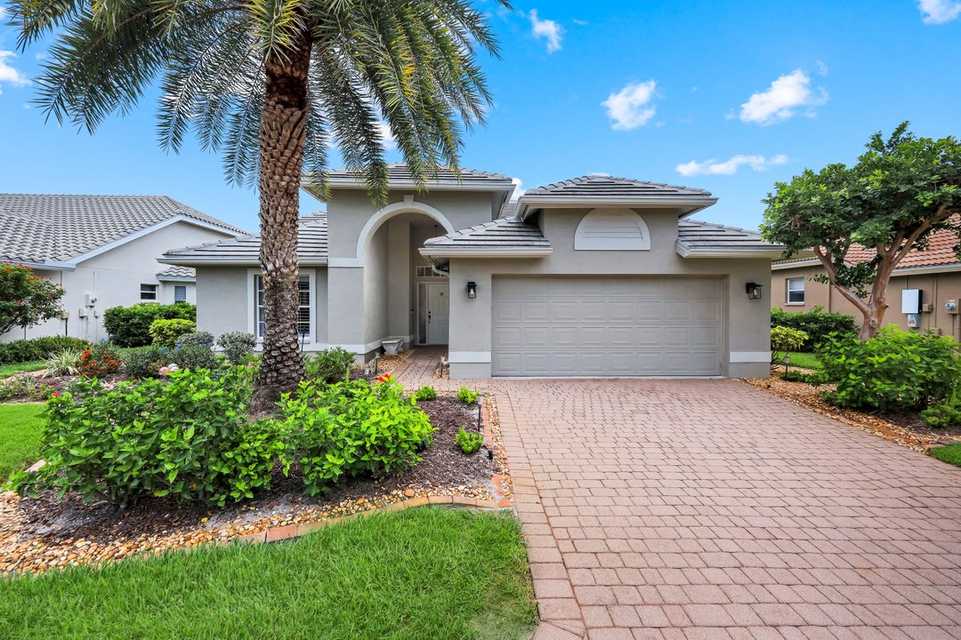 25061 Bay Cedar Dr, Bonita Springs, FL 34134
