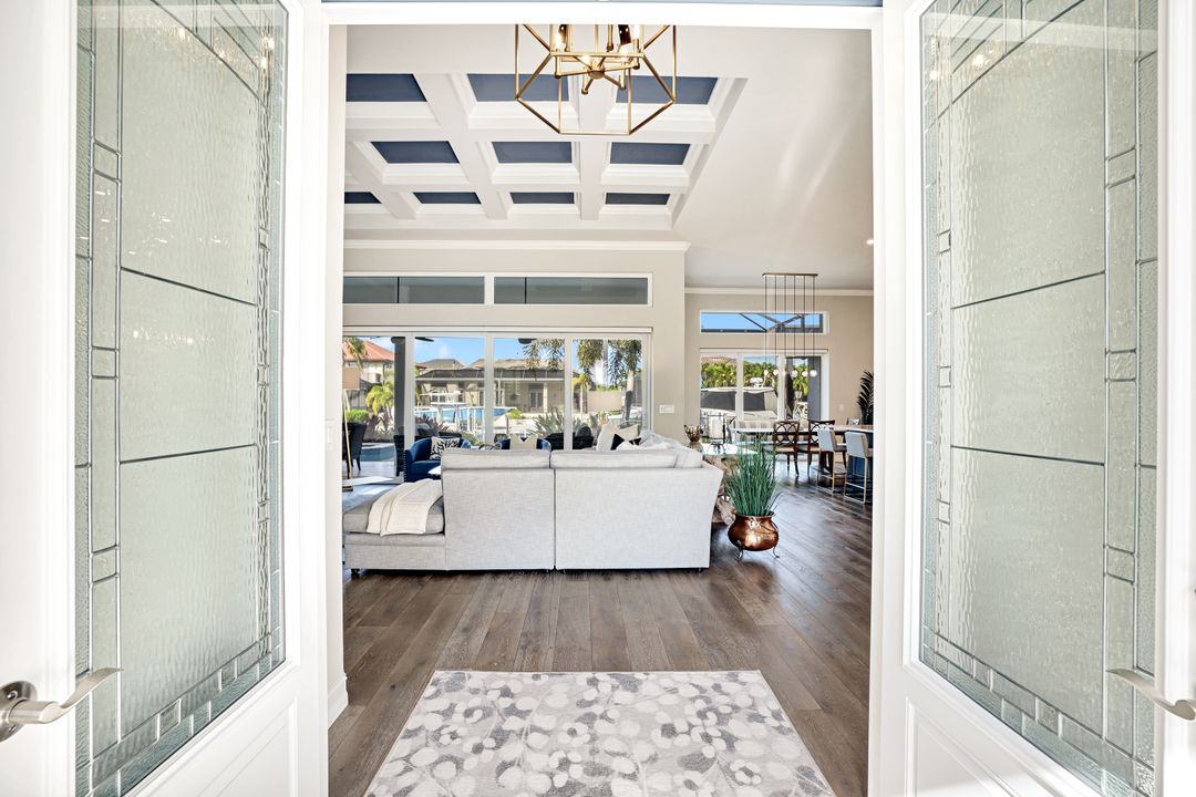 820 Giralda Ct, Marco Island, FL 34145