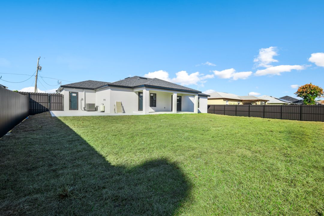 3411 27th St SW, Lehigh Acres, FL 33976