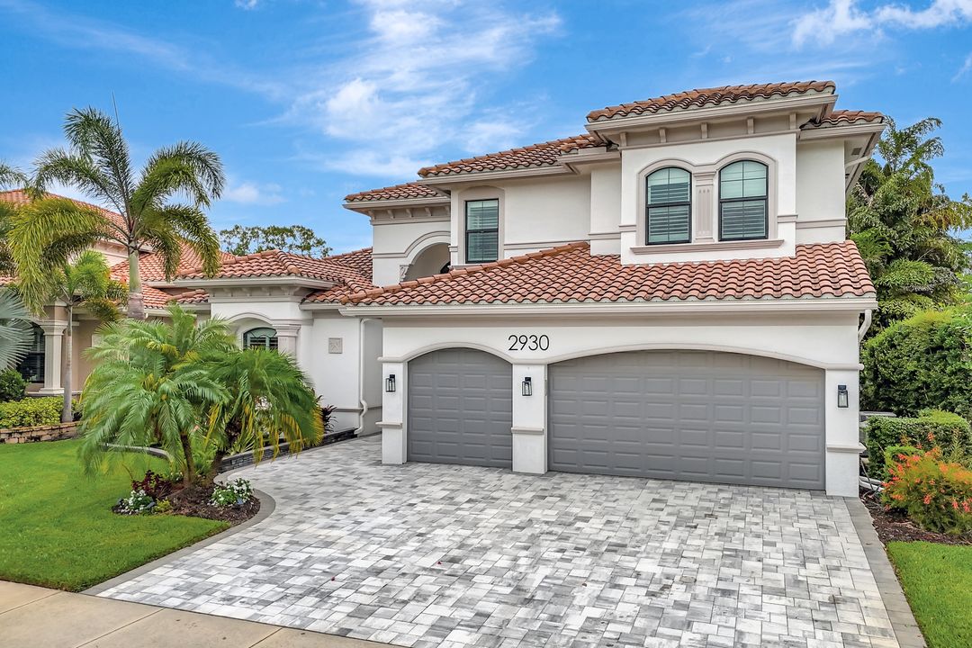 2930 Cinnamon Bay Cir, Naples, FL 34119
