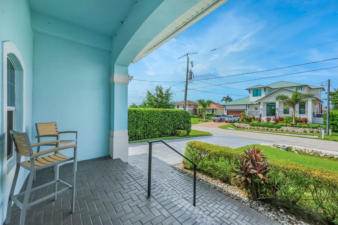 109 W Hilo St, Naples, FL 34113