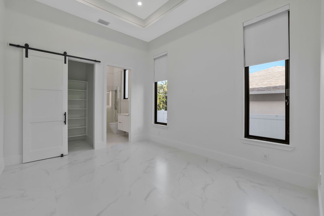 1317 Cypress Woods Dr, Naples, FL 34103