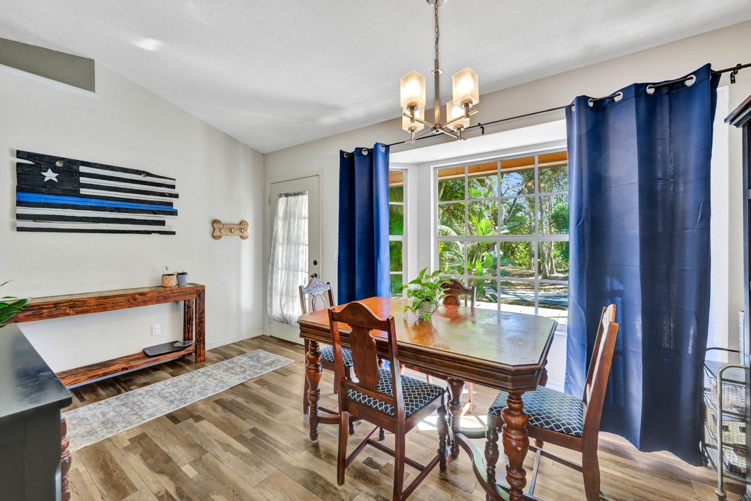 825 23rd St SW, Naples, FL 34117