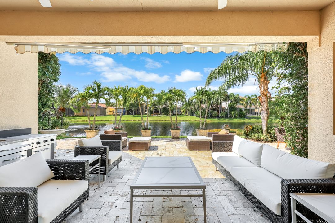 6582 Monterey Point, Naples, FL 34105