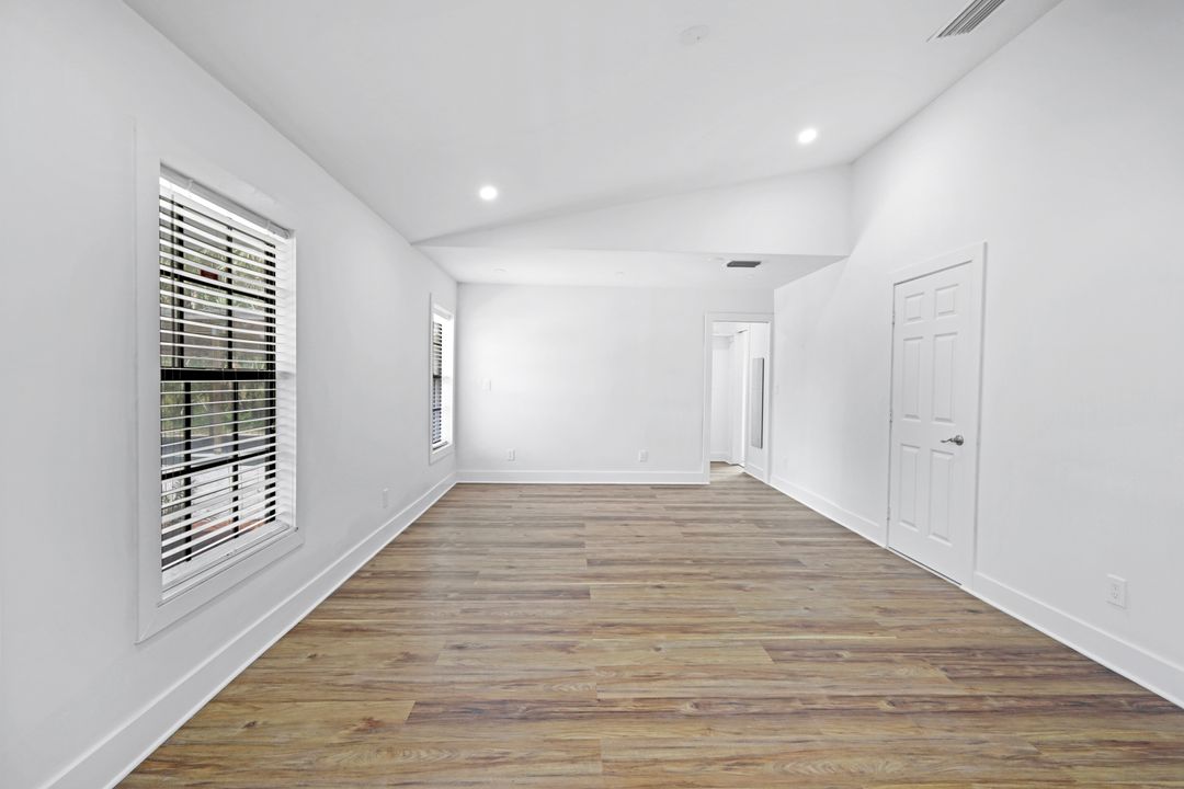 2760 14th Ave SE, Naples, FL 34117