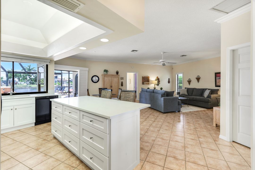 5116 SW 20th Ave, Cape Coral, FL 33914