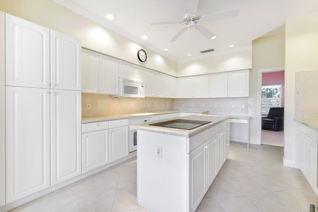 4815 Aston Gardens Way #201, Naples, FL 34109