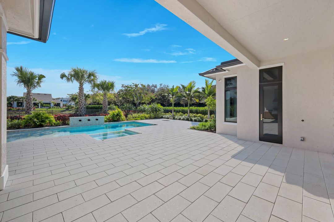 16728 Enclave Cir, Naples, FL 34110